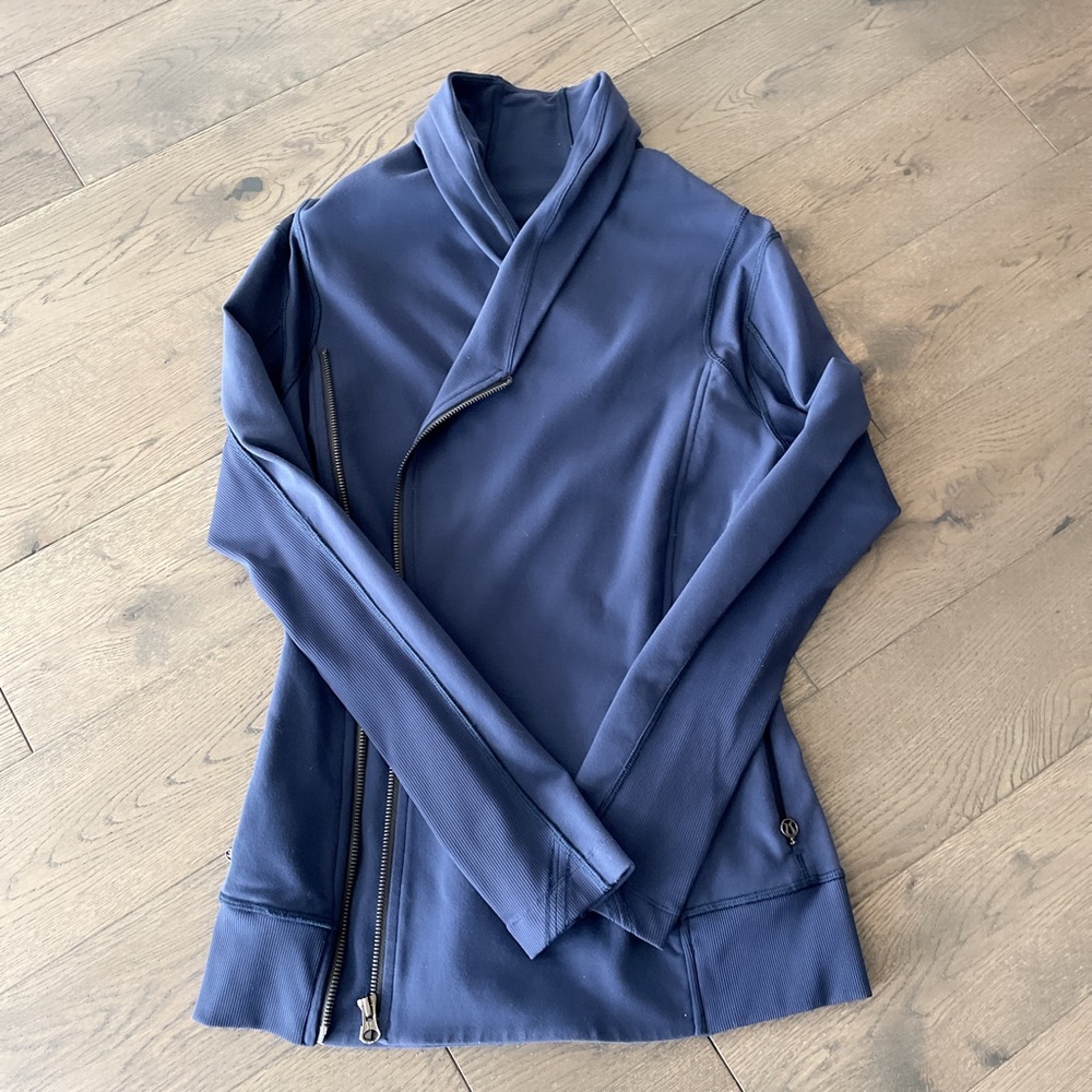 💝LULULEMON Precision Jacket Navy Size 2